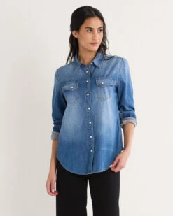 Pendleton WOMEN'S CHAMBRAY GAMBLER SHIRT