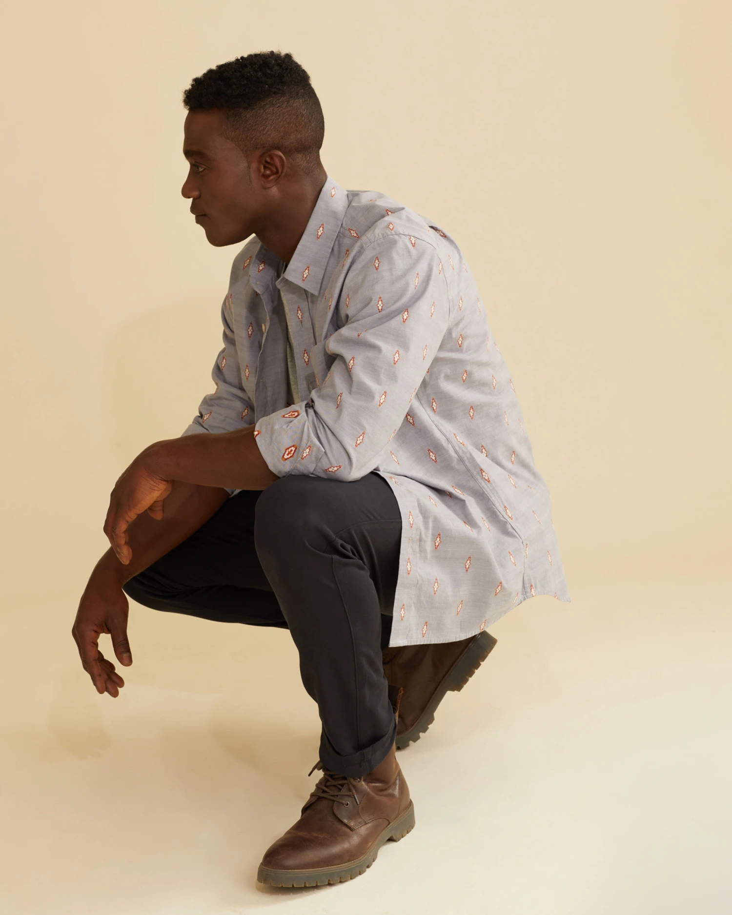 Pendleton MEN'S LONG-SLEEVE CARSON CHAMBRAY SHIRT 7 Pendleton MEN'S LONG-SLEEVE CARSON CHAMBRAY SHIRT - Image 5