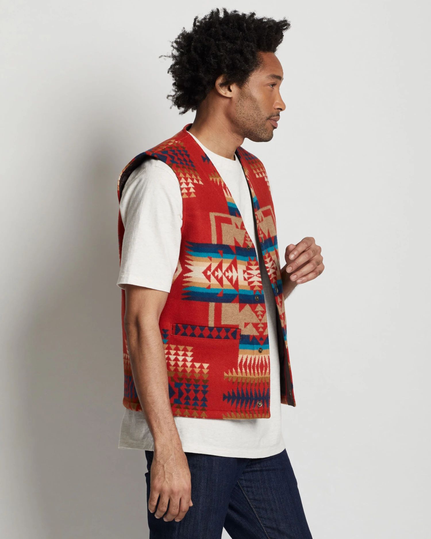 Pendleton MEN'S QUILTED SNAP VEST 6 Pendleton MEN'S QUILTED SNAP VEST - Image 4