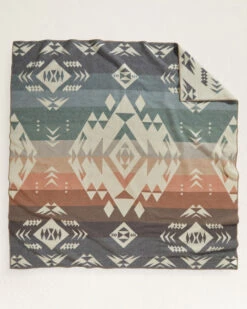 Pendleton AGATE BEACH BLANKET -Pendleton Sales Store 70118 57011 ALT3