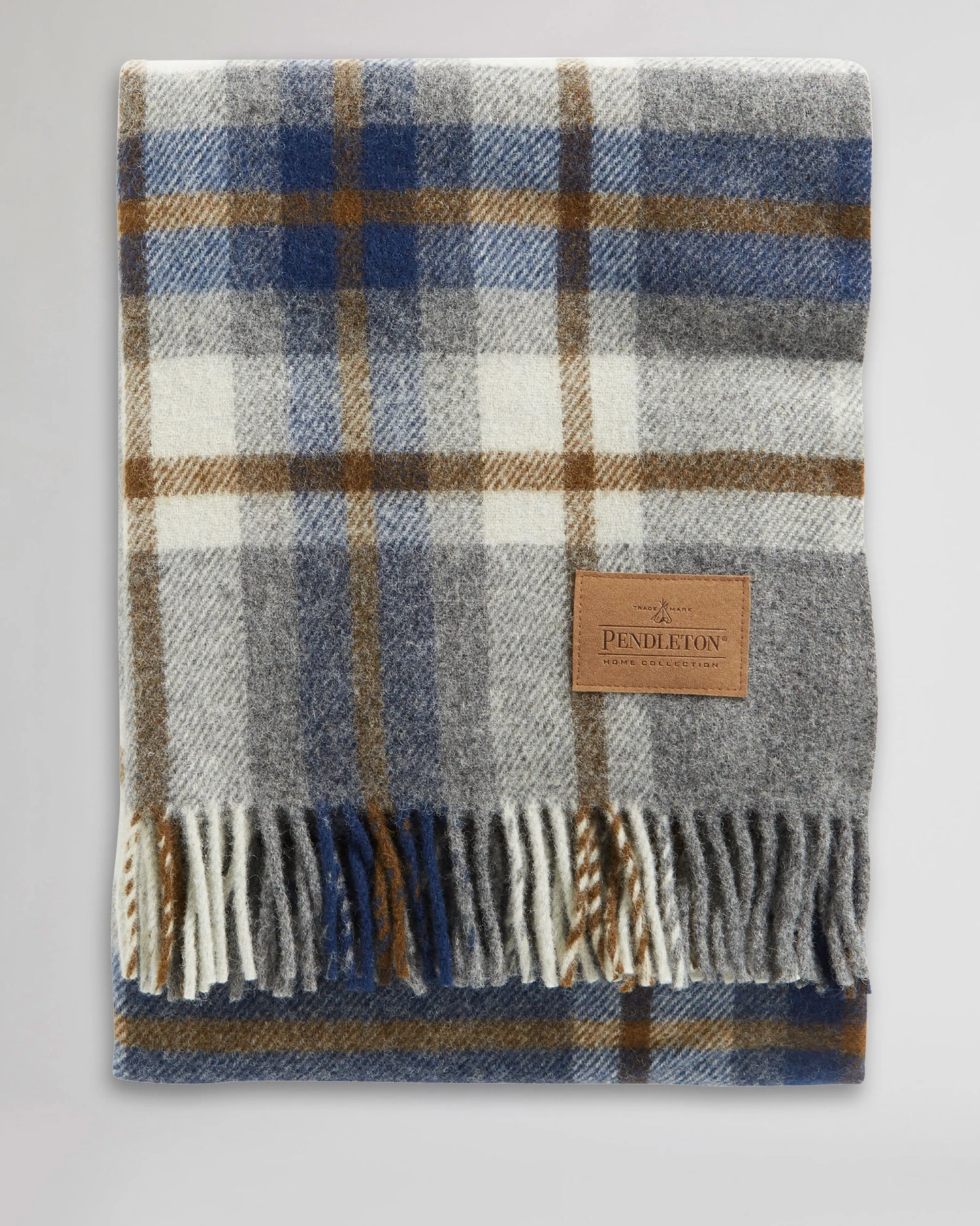 Pendleton MOTOR ROBE WITH LEATHER CARRIER 3 Pendleton MOTOR ROBE WITH LEATHER CARRIER