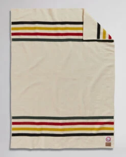 Pendleton GLACIER NATIONAL PARK THROW WITH CARRIER