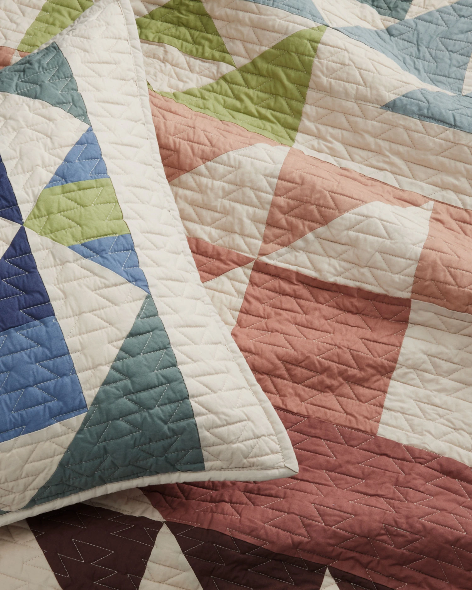 Pendleton OPAL SPRINGS PIECED QUILT SET 4 Pendleton OPAL SPRINGS PIECED QUILT SET - Image 2